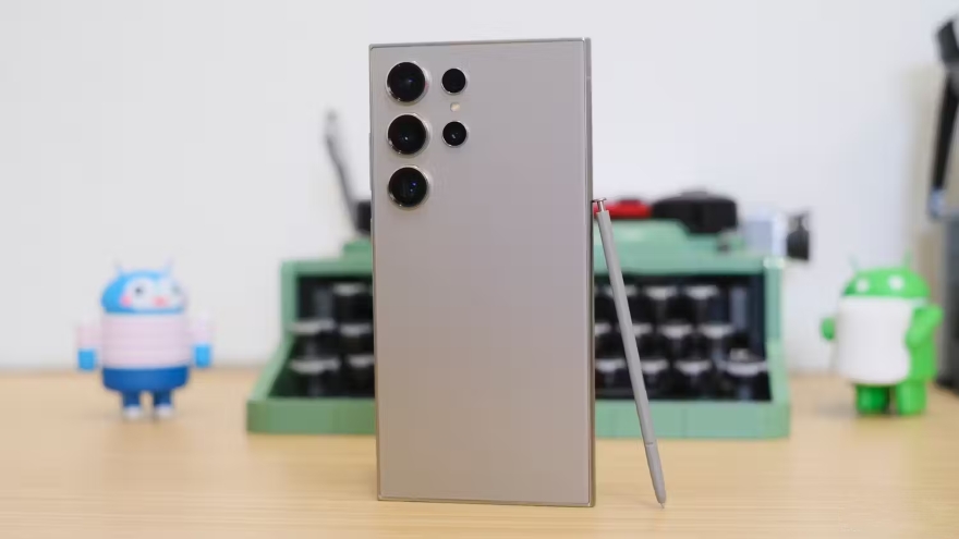 Những cách an toàn nhất để sạc điện thoại Galaxy 