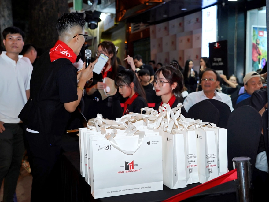 sự kiện mở bán iPhone 15 Series chính hãng VN/A tại Minh Tuấn Mobile