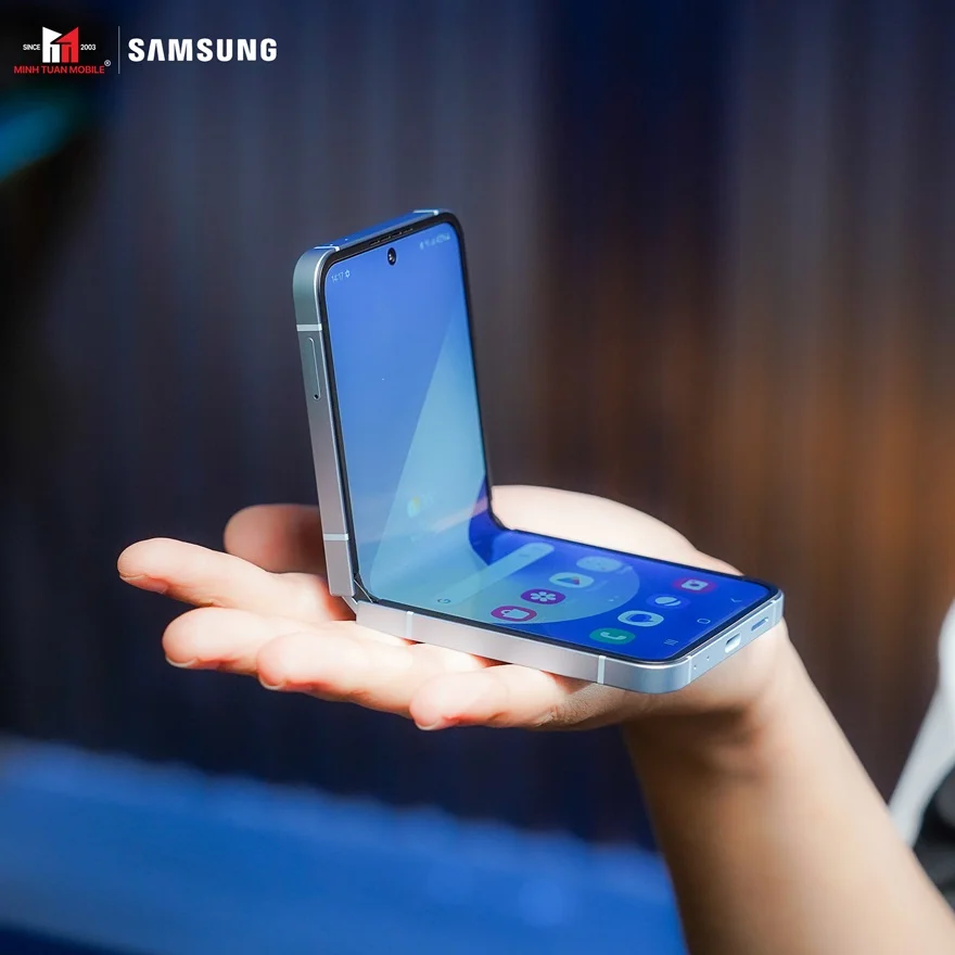 7 tính năng quan trọng cần xem xét khi mua điện thoại gập