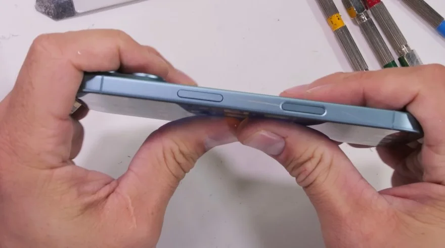 iPhone 16 chinh phục thử thách độ bền khắc nghiệt