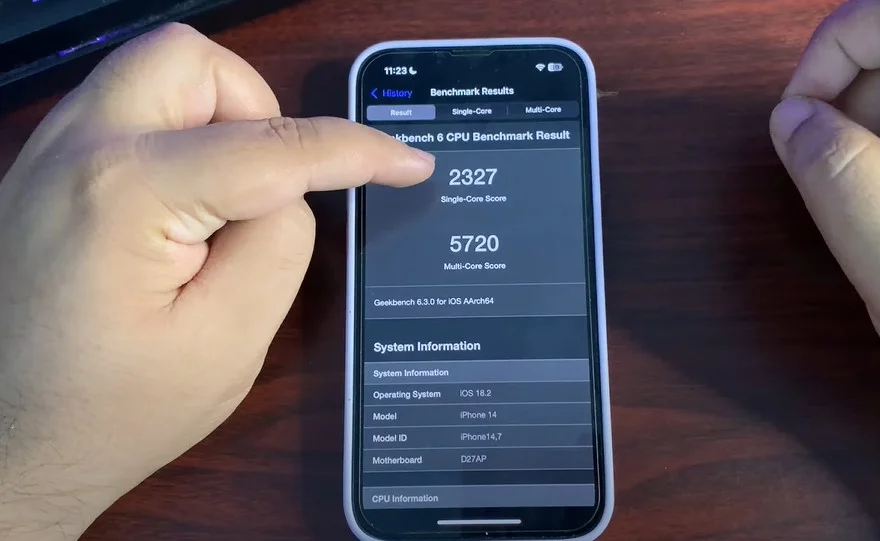 Đánh giá thời lượng pin iOS 18.2 Beta 2 trên iPhone 14