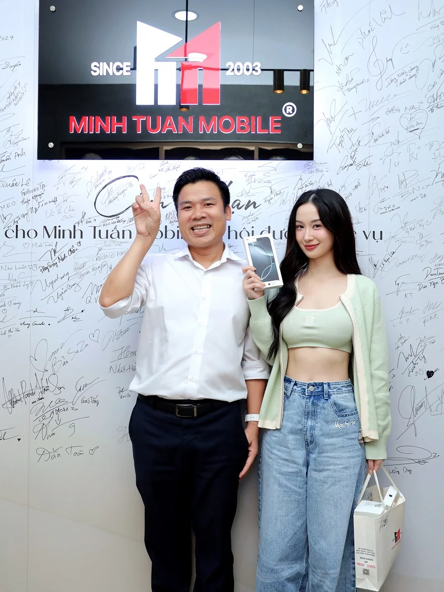 Jun Vũ khoe nhan sắc rạng rỡ cùng iPhone 16 Pro Max