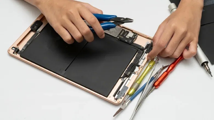 Nguyên nhân khiến iPad bị cong vênh và cách khắc phục