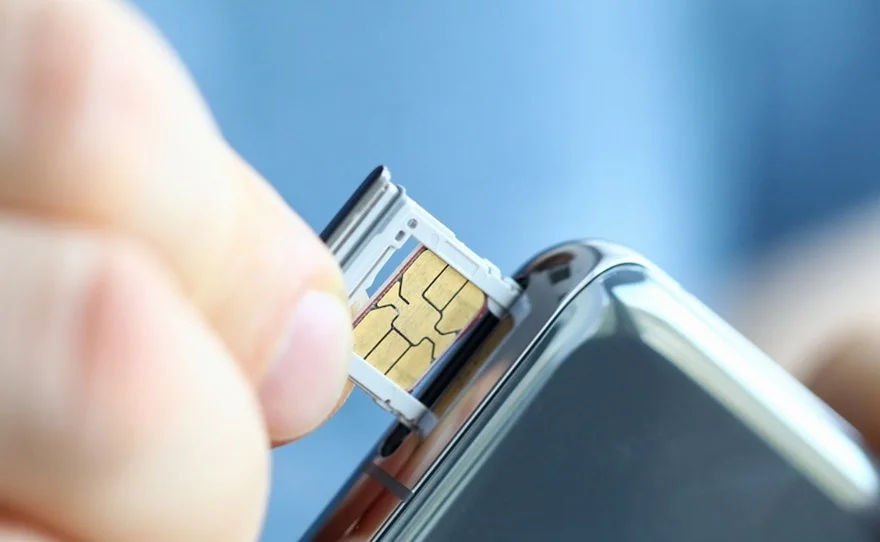 Đối tượng nào bị khóa sim vào 2025?