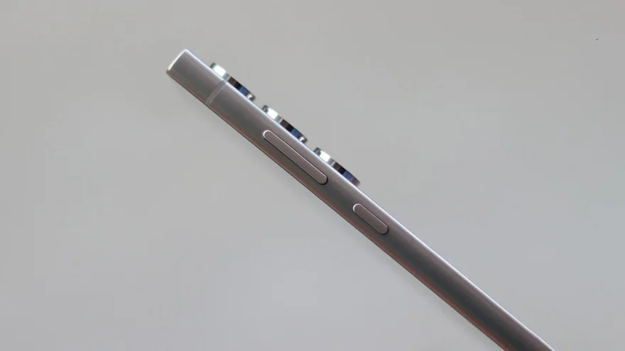 Galaxy S25 Slim lộ diện - Smartphone siêu mỏng của Samsung