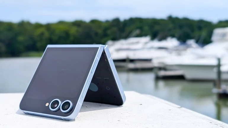 Galaxy Z Flip7 sử dụng chip “cây nhà lá vườn” của Samsung