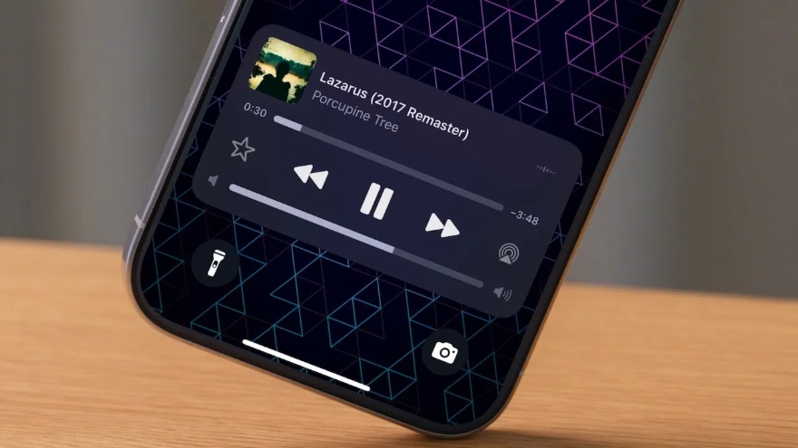 iPhone cũ được hưởng lợi gì từ iOS 18.2