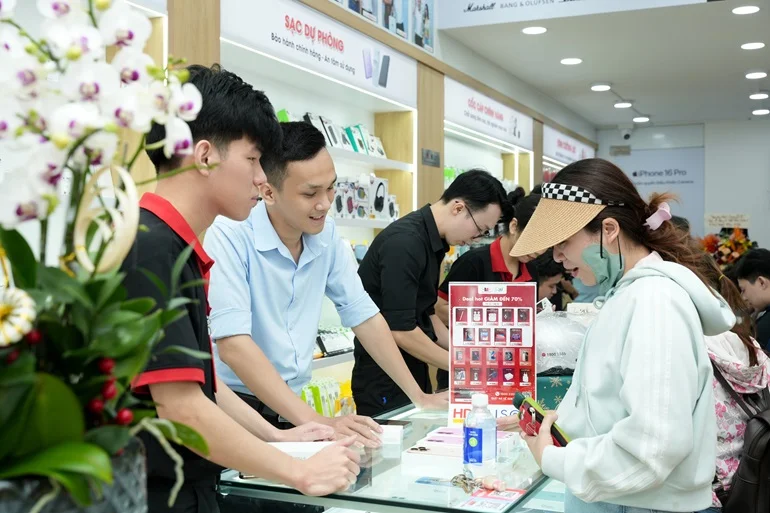 Minh Tuấn Mobile tưng bừng mừng khai trương chi nhánh Nguyễn Duy Trinh