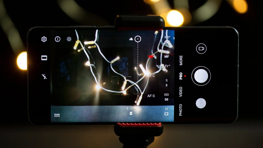 Bật mí cách chụp pháo hoa đẹp lung linh đêm giao thừa