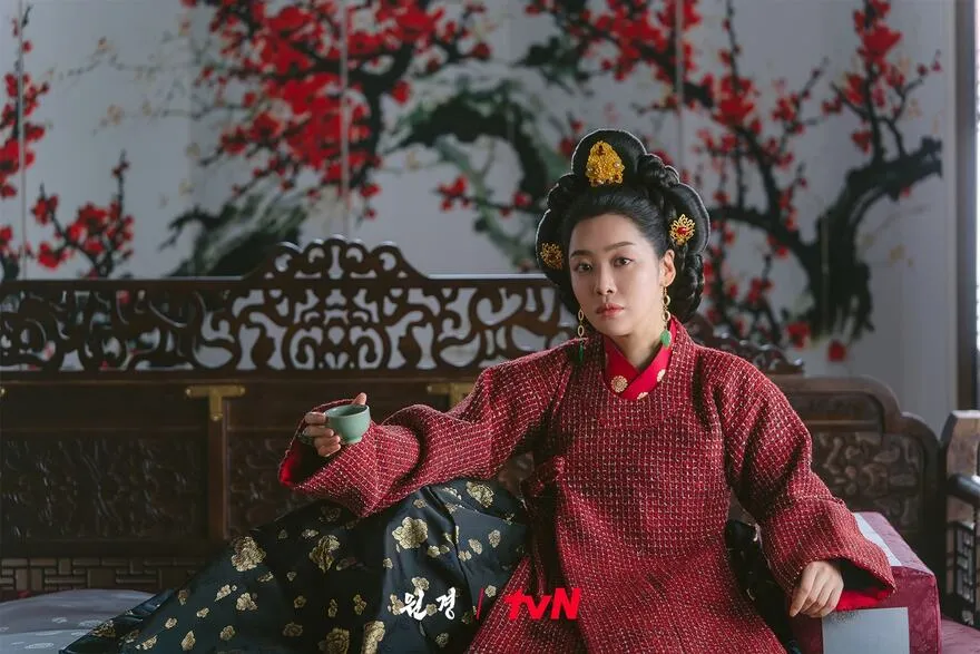 Nội dung và lịch chiếu The Queen Who Crowns