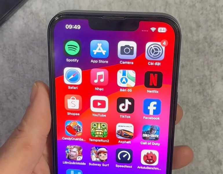 So sánh iOS 18.2.1 và iOS 18.2: Đánh giá qua thực tế sử dụng