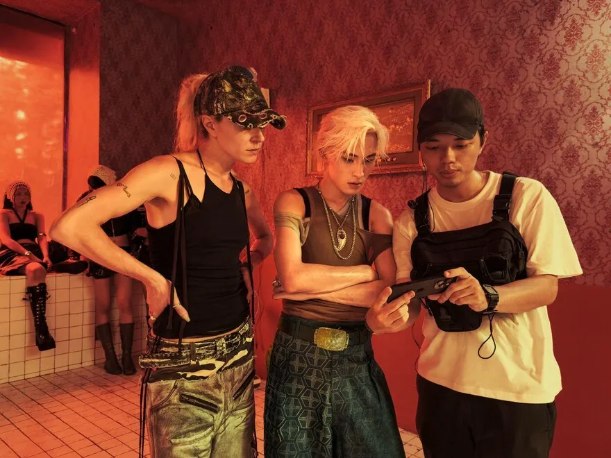 iPhone 16 Pro làm nên MV Cứu Lấy Âm Nhạc - Wren Evans