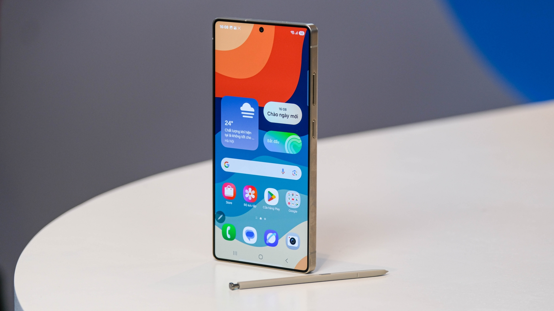 So sánh Galaxy S25 Ultra và iPhone 16 Pro Max