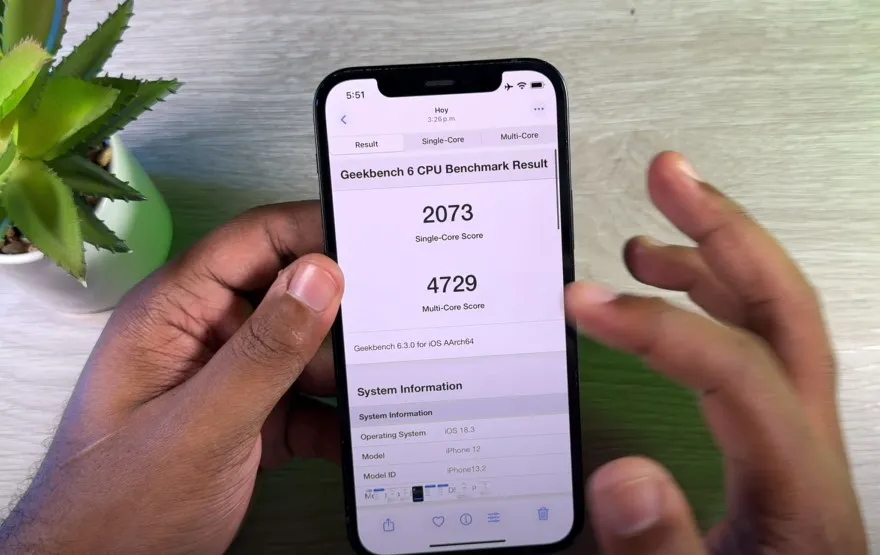 iPhone 12: Có nên cập nhật iOS 18.3 hay chờ đợi thêm?