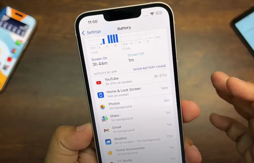 iPhone 13: Có nên cập nhật iOS 18.3 hay chờ đợi thêm?