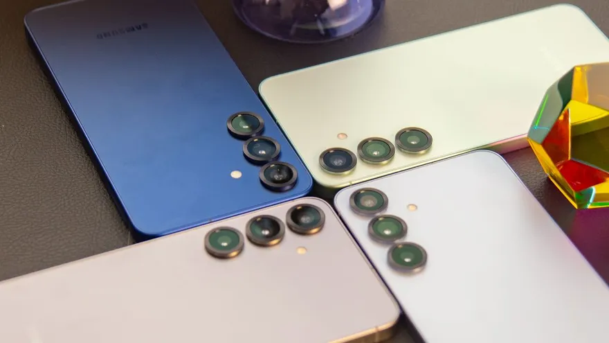 Người mua Galaxy S25 muốn trả lại điện thoại vì nóng máy