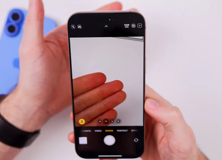 iOS 18.3.1 vừa ra mắt có gì mới?
