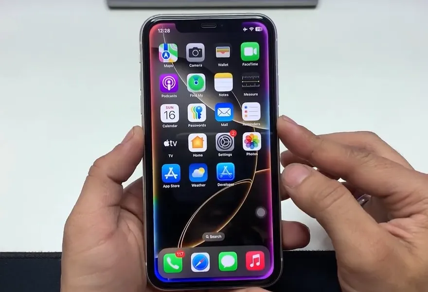 Đánh giá iOS 18.3.1 trên iPhone 11: Có nên cập nhật?