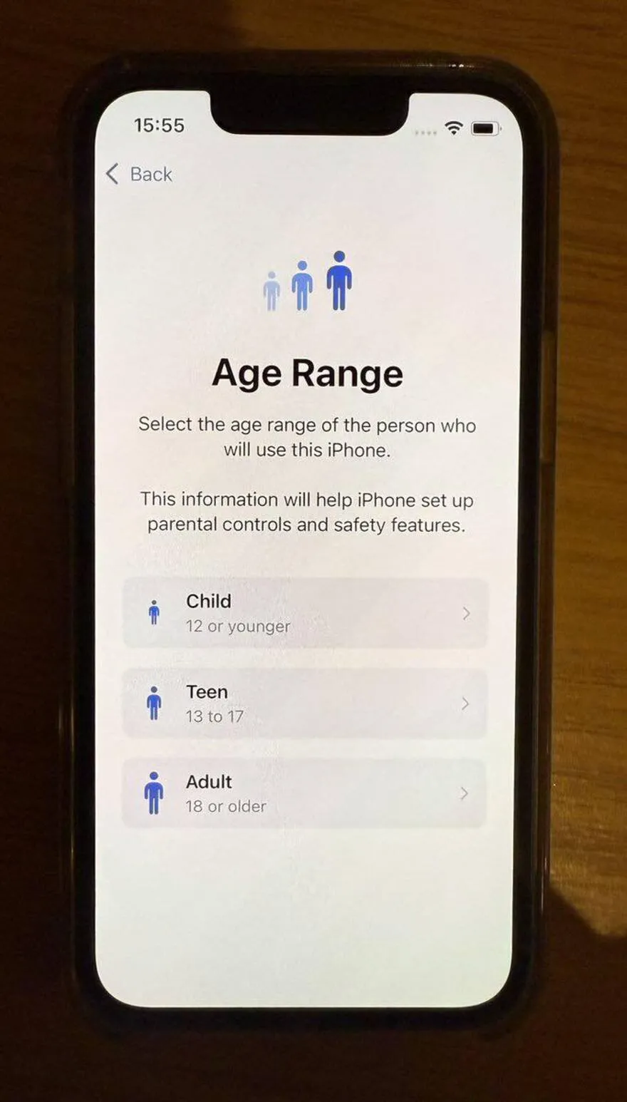 iOS 18.4 Beta 1 bảo vệ người dùng trẻ em ra sao