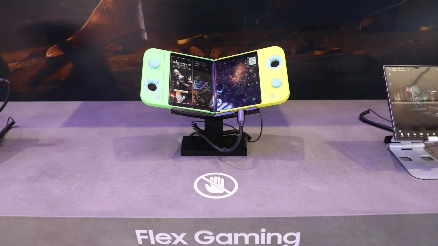 Samsung trình làng máy chơi game gập Flex Gaming