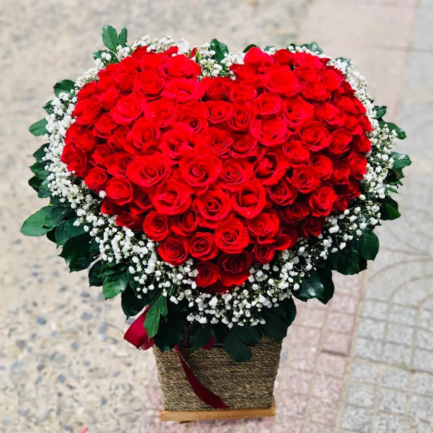 8 tháng 3 nên tặng hoa gì cho phái nữ?