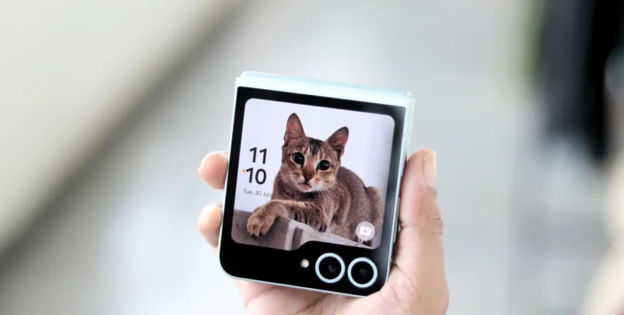 Galaxy Z Flip7 sẽ có màn hình phụ 4 inch