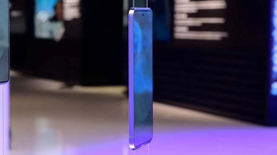 Galaxy S25 Edge chỉ nặng 162g, giá ngang Galaxy S25 Plus