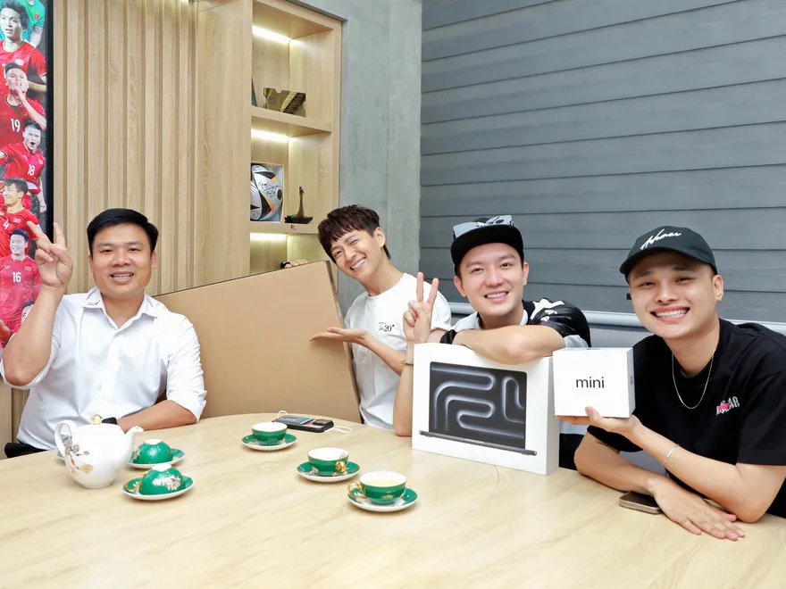 Ngô Kiến Huy mua iMac M4 tại Minh Tuấn Mobile