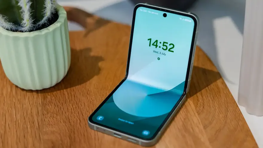 Hé lộ tất cả thông số của Galaxy Z Flip FE