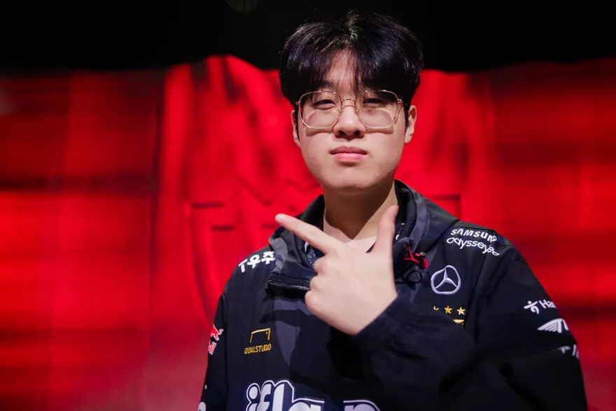 Tình tiết mới vụ Zeus và T1 chi tiết nhất