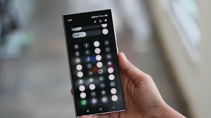 Có nên cập nhật One UI 7 Beta ngay lúc này?