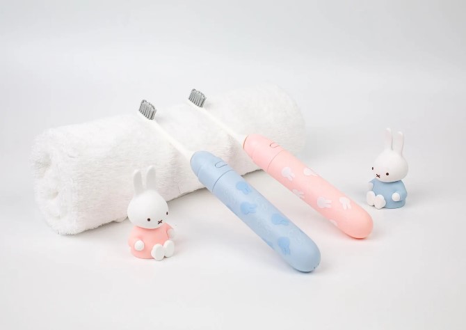 Bàn chải điện thông minh Mipow x Miffy Sonic Electric Toothbrush (tặng kèm thỏ Miffy và 4 đầu chải)