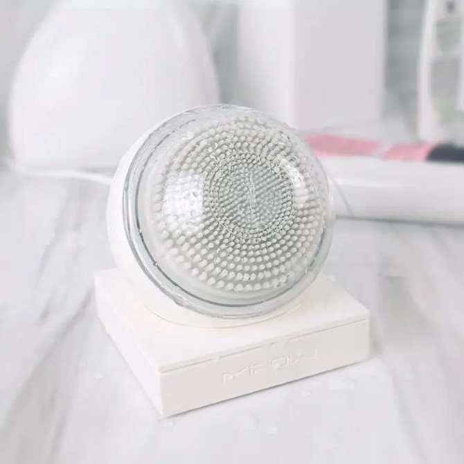 Máy làm sạch và massage mặt Mipow Anillo Pro-Sonic - CI300