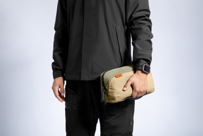 Túi đeo chéo phụ kiện Tomtoc G-Sling Bag Nintendo Switch