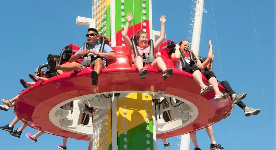 Lời bài hát Tháp Rơi Tự Do gốc và ý nghĩa