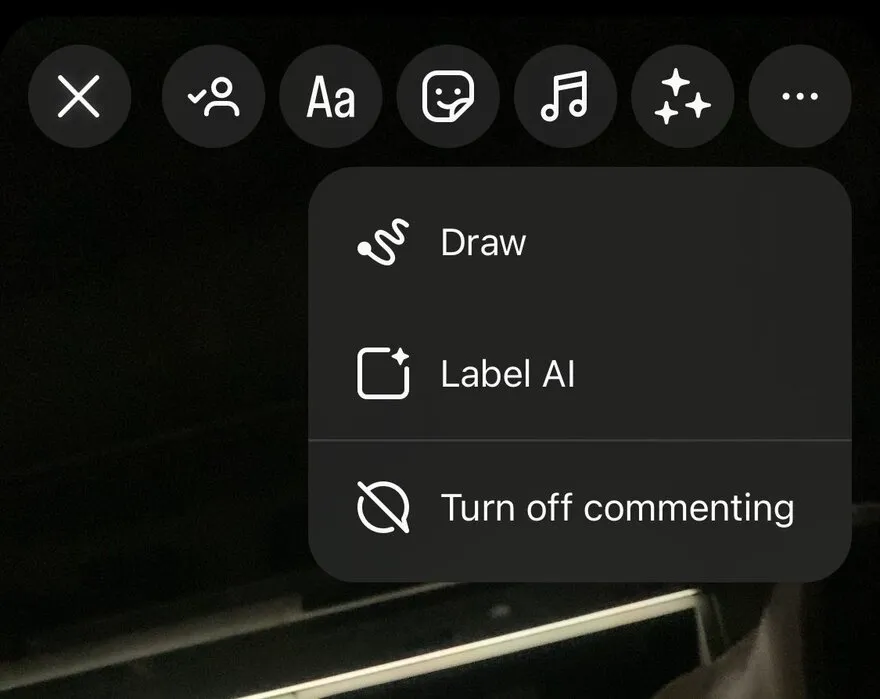 Cách bật lại tính năng lưu Story trên Instagram