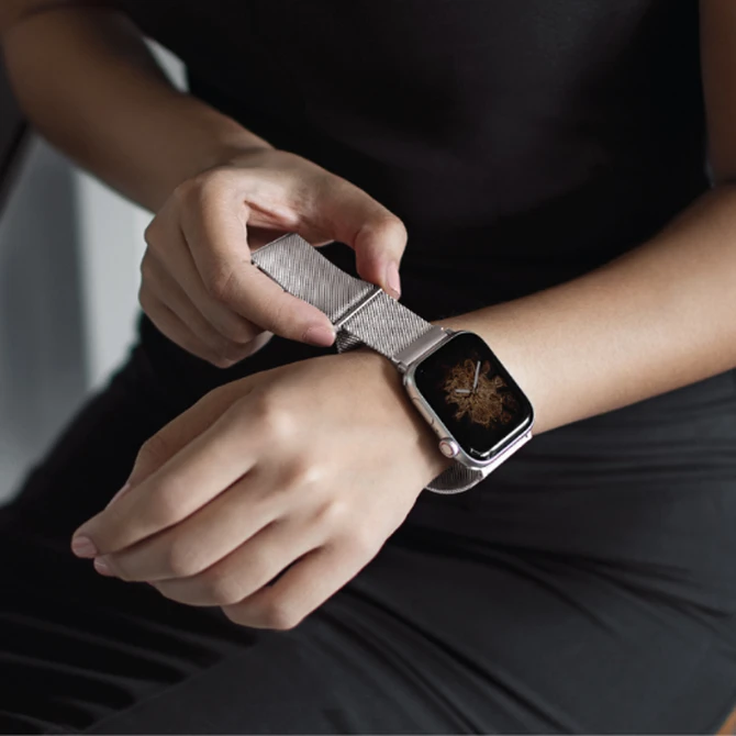 Dây đeo Apple Watch 38/40/41 mm UNIQ Dante Milan Mesh Steel Strap