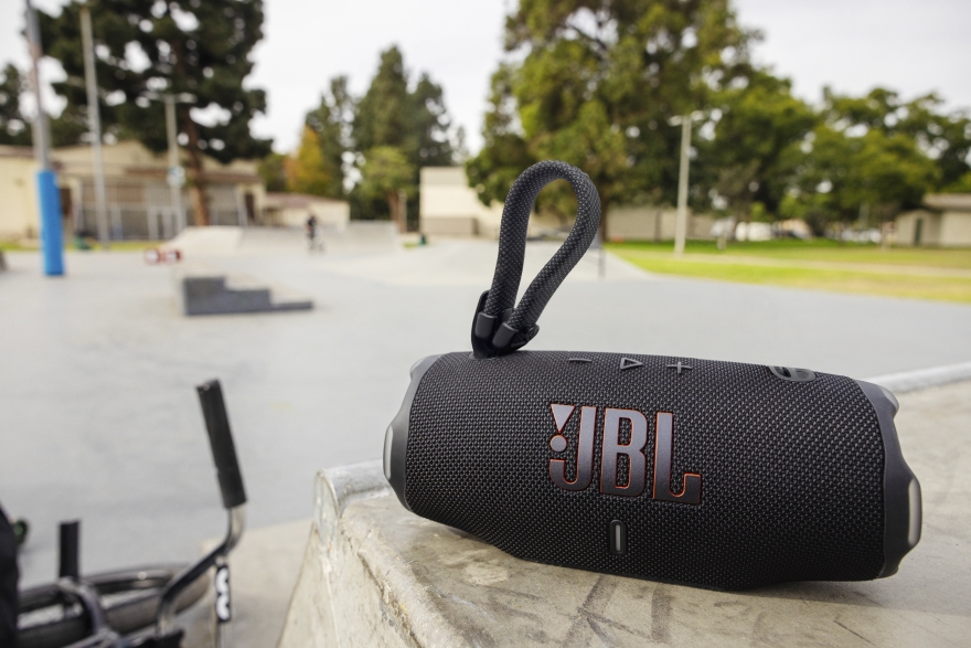 JBL Charge 6 & JBL Flip 7: Bùng nổ âm thanh, bùng nổ ưu đãi