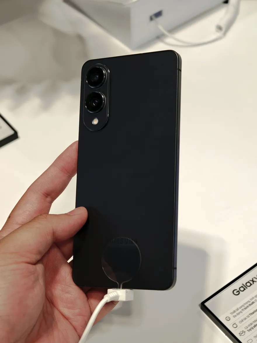 Những ai nên mua Galaxy S25 Edge?