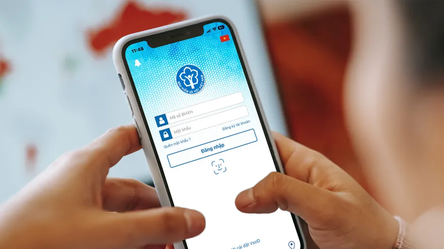 Ngừng cấp thẻ BHYT giấy từ 1-6-2025: Người dân cần làm gì?