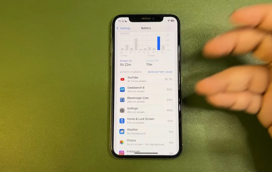 Đánh giá iOS 18.5 trên iPhone XS: Trải nghiệm thực tế