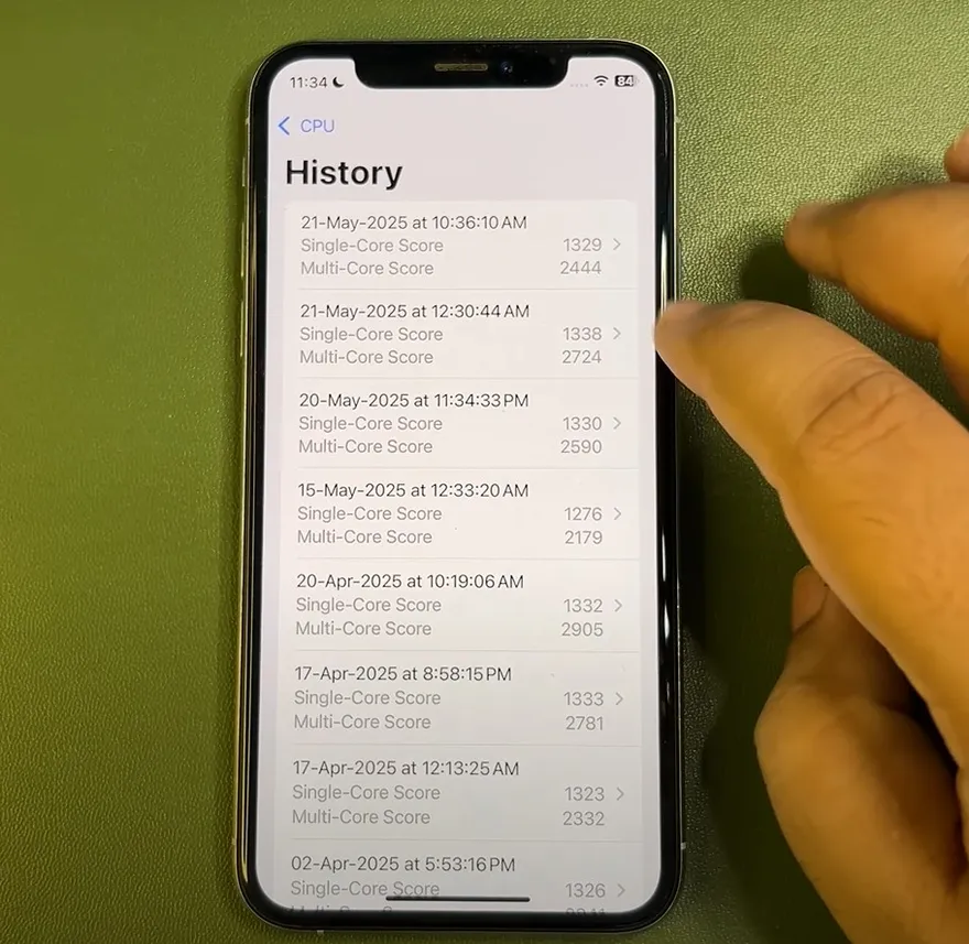 Đánh giá iOS 18.5 trên iPhone XS: Trải nghiệm thực tế