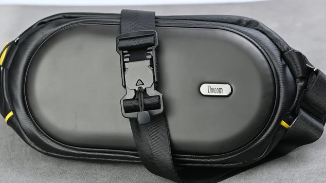 Túi đeo chéo màn hình LED Divoom Pixoo SlingBag-C