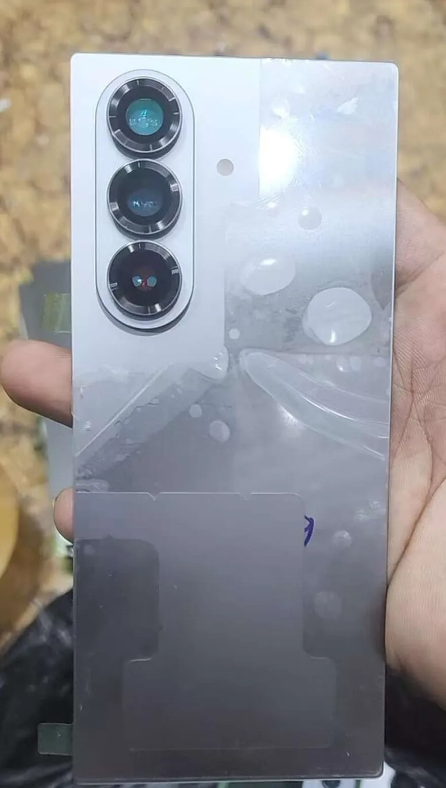 Rò rỉ Galaxy Z Fold7: Camera 200MP gây sốt