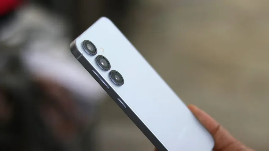 Samsung gây sốc: Không nâng cấp camera cho đến Galaxy S28!