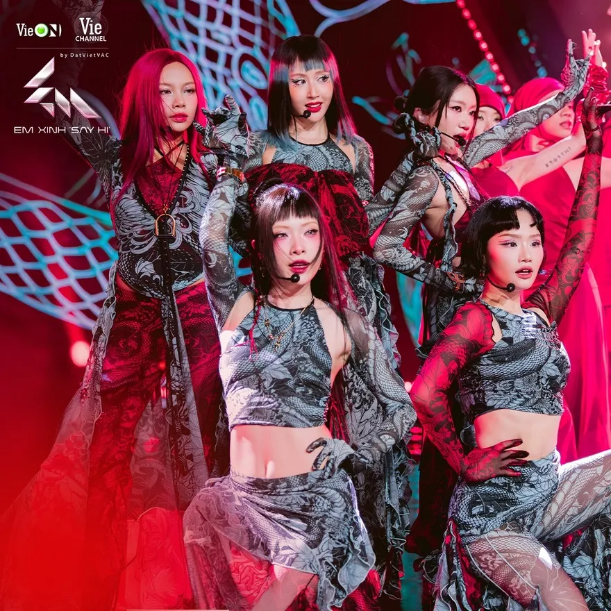 Lời bài hát Đồng Dao Xinh Gái - Em Xinh Say Hi Live Stage 1