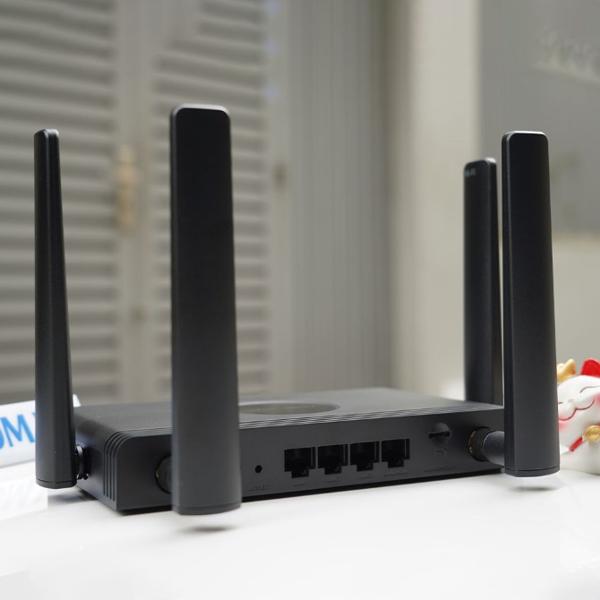 Bộ định tuyến 4G LTE Ruijie RG-EW300T N300 tốc độ 300Mbps