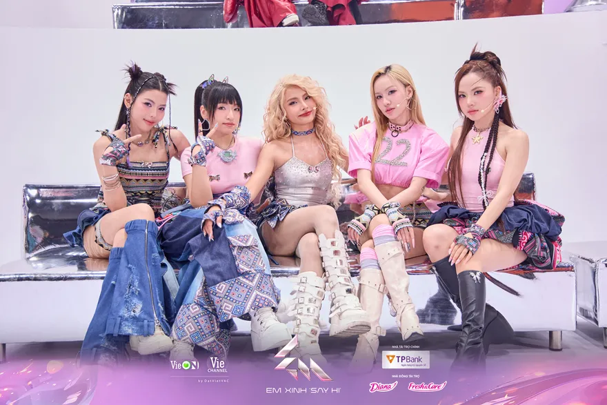 Lời bài hát Easier - Em Xinh Say Hi Live Stage 1