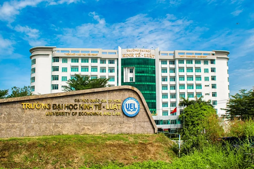 Điểm chuẩn trường Đại học Kinh tế - Luật năm 2025