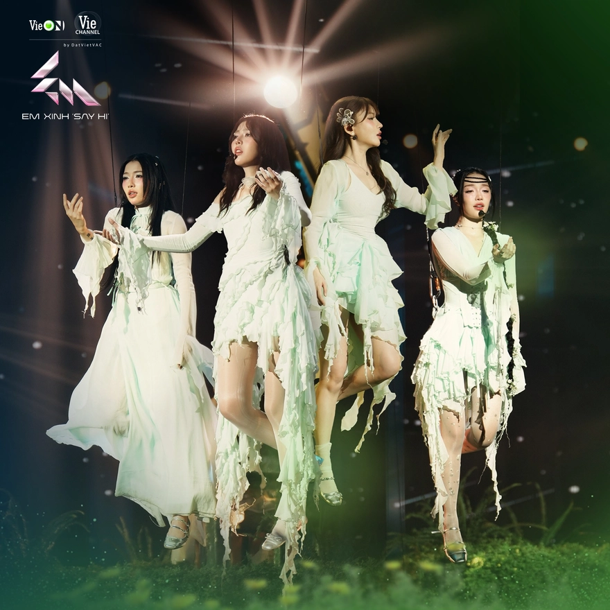 Lời bài hát Em Chỉ Là - Em Xinh Say Hi Live Stage 2